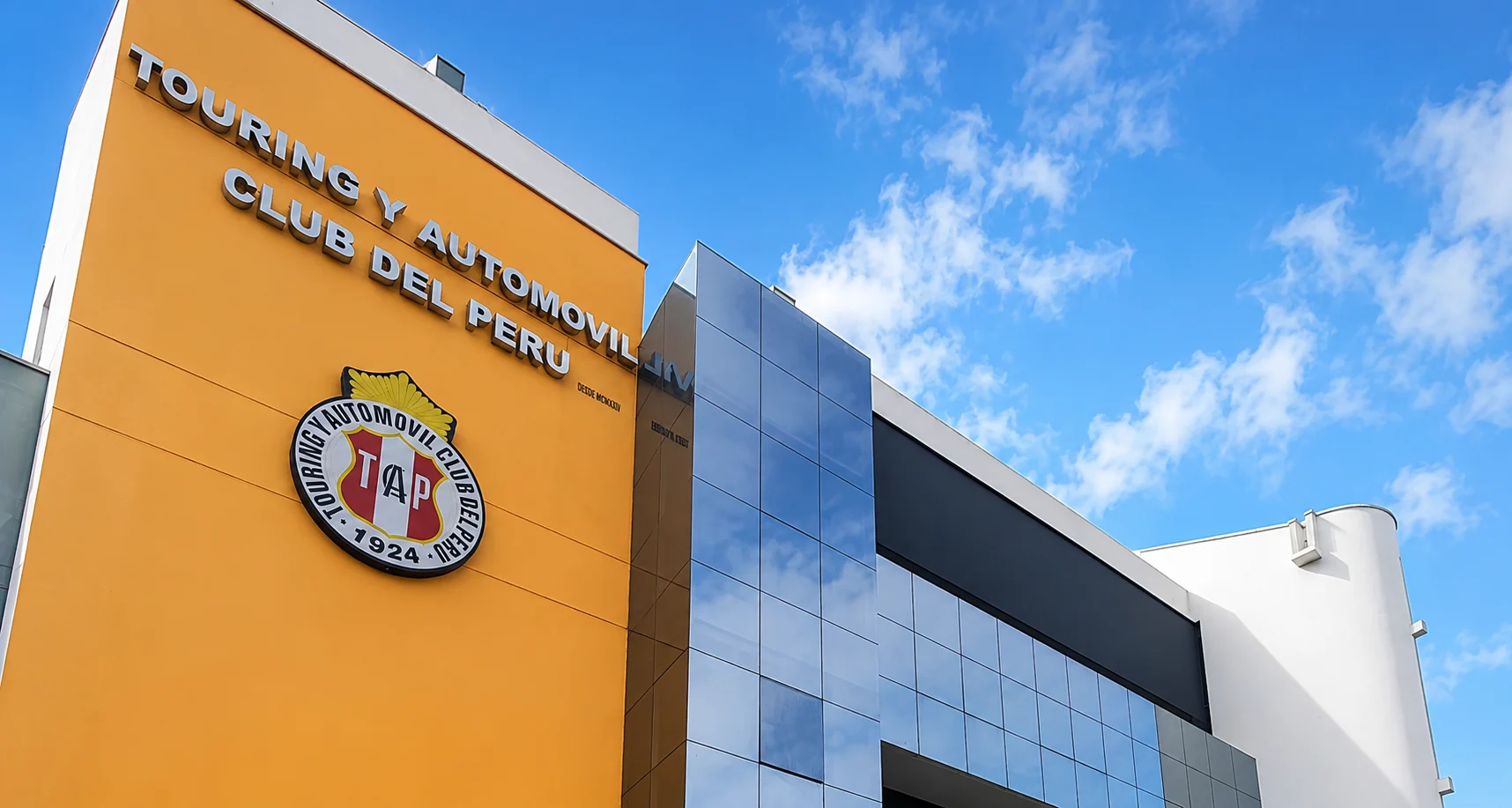 Sede del Touring y Automóvil Club del Perú